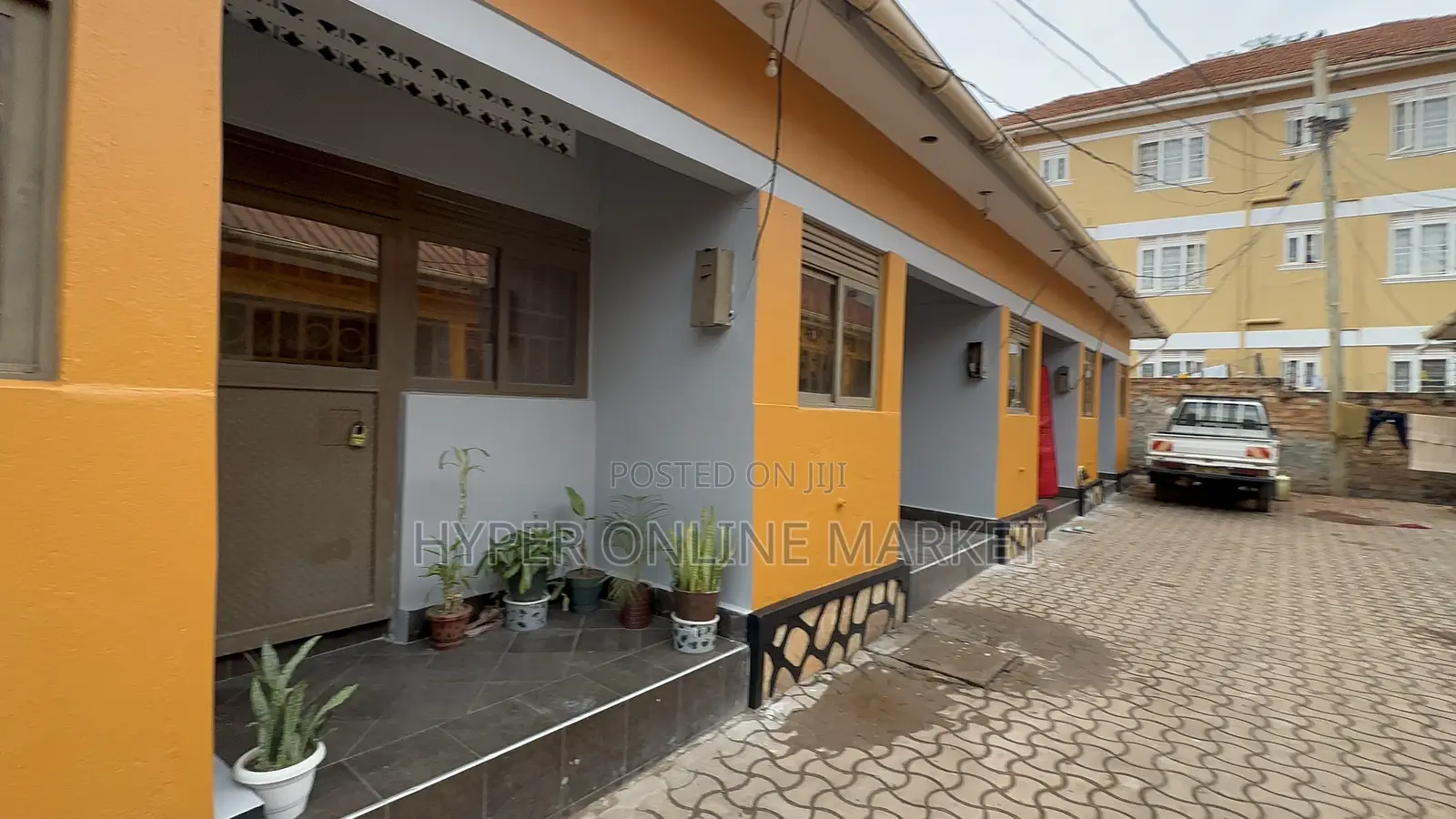 1bdrm House in Kira for rent