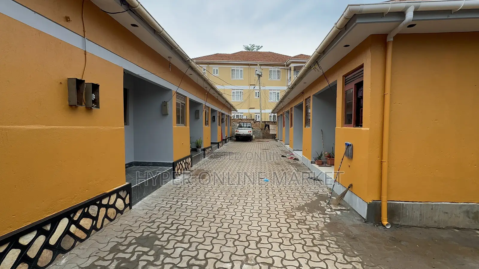 1bdrm House in Kira for rent