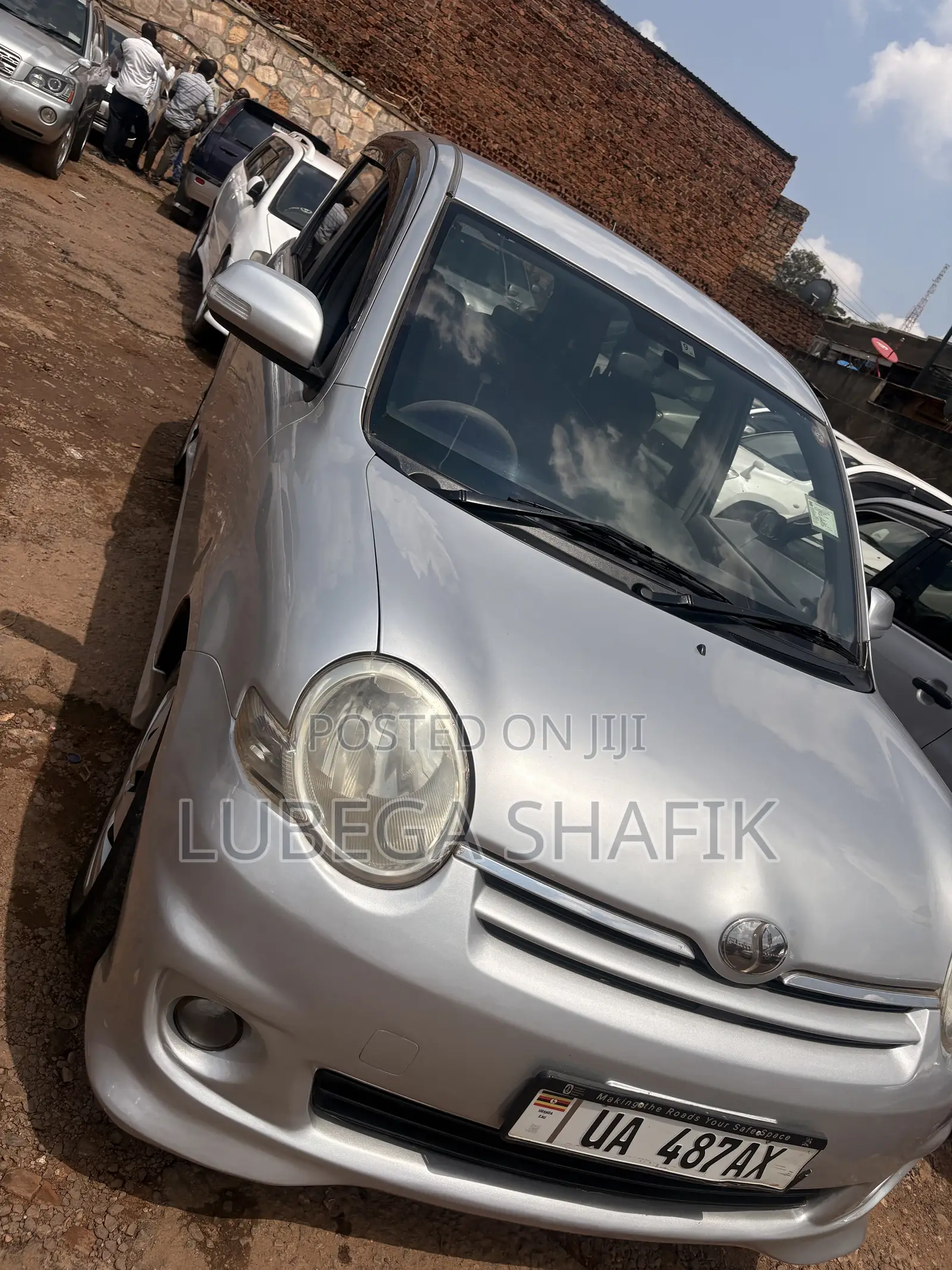 Toyota Sienta 2007