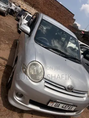 Toyota Sienta 2007