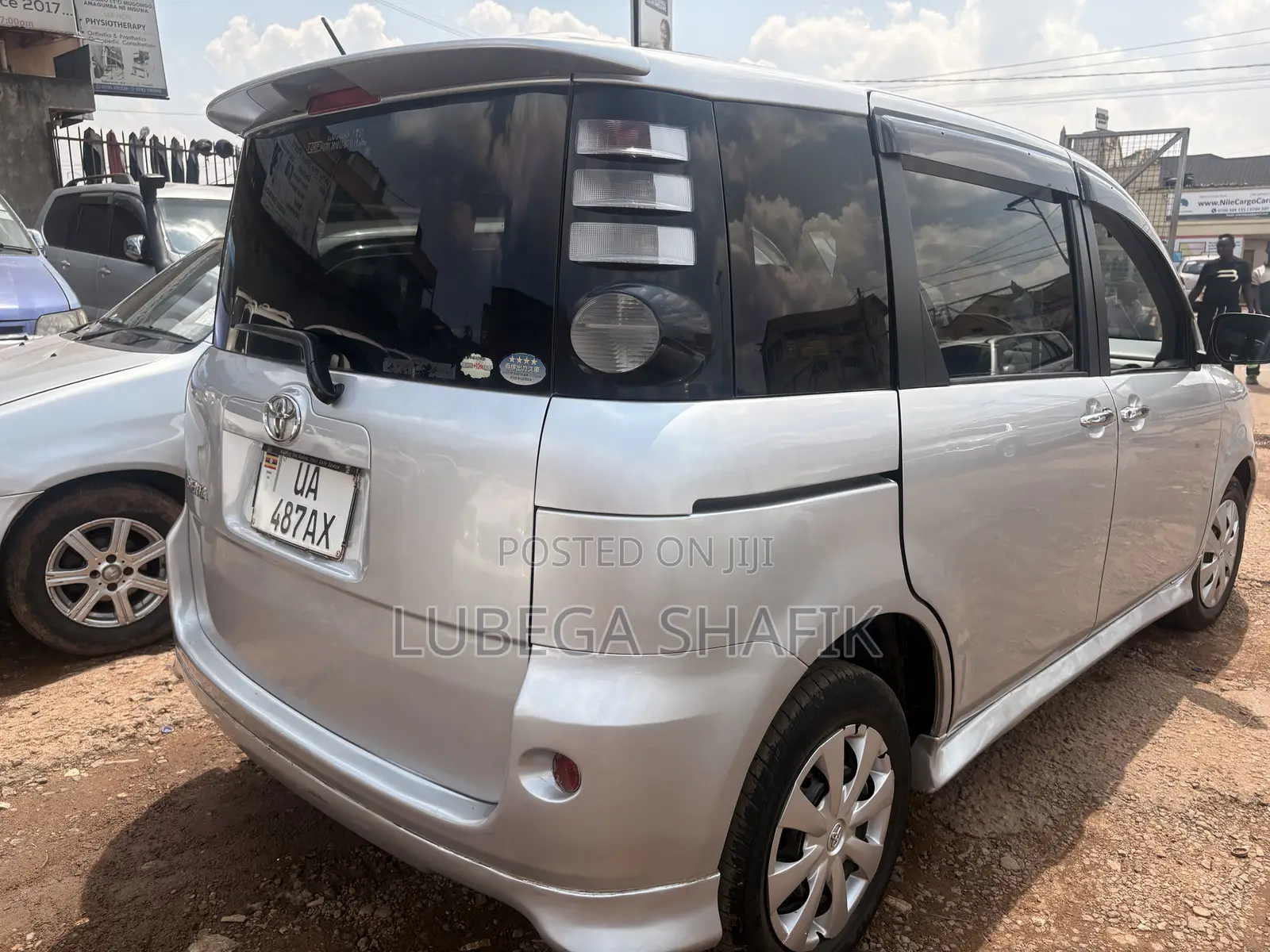 Toyota Sienta 2007