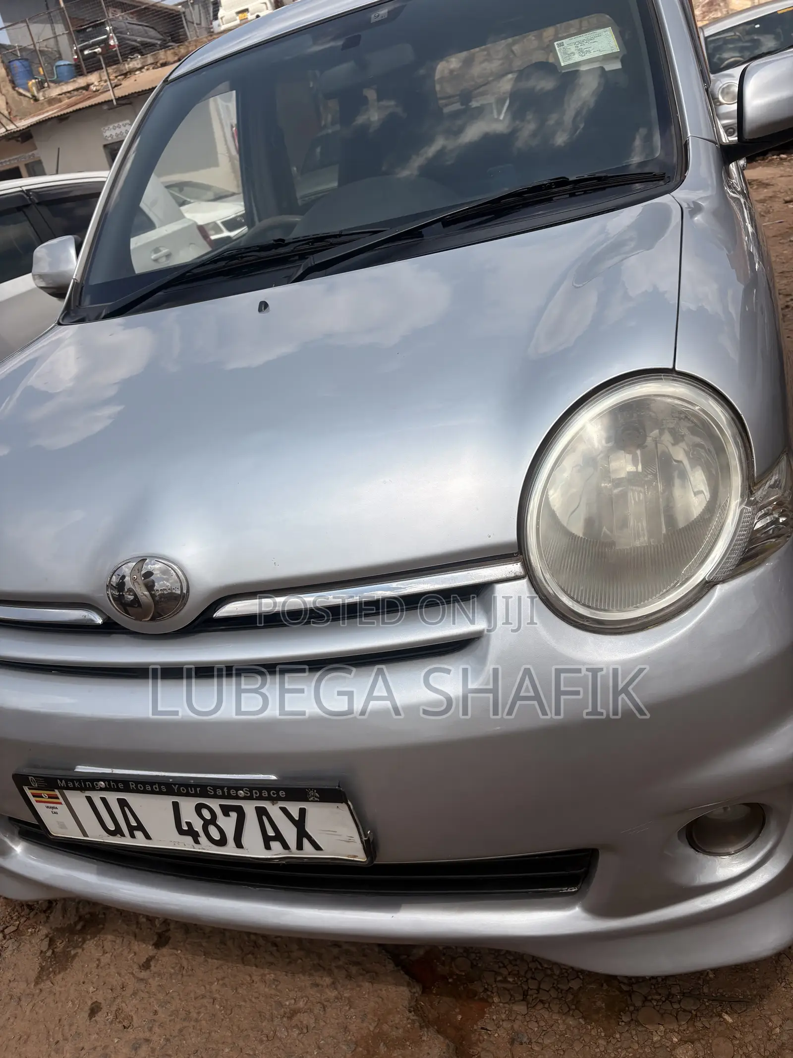 Toyota Sienta 2007
