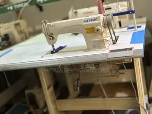 Japan Industrial Sewing Machine Complete With New Board and New Stand