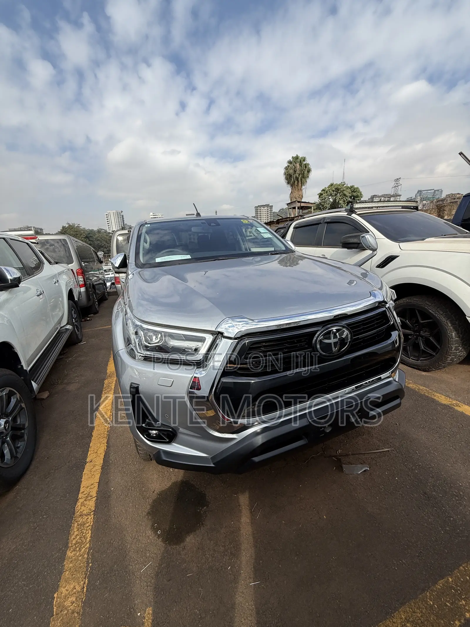 Toyota Hilux 2021 Silver