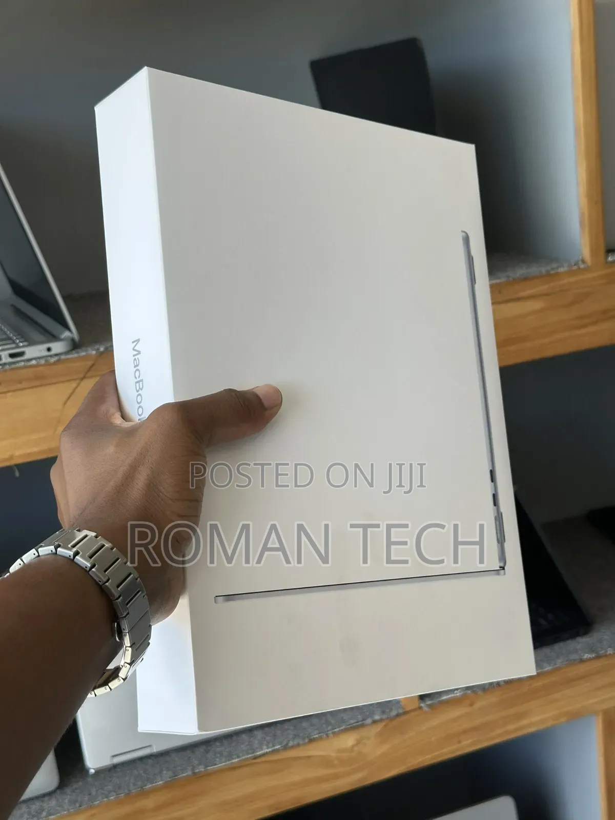 New Laptop Apple MacBook Air 2025 M4 16GB Apple M4 SSD 512GB