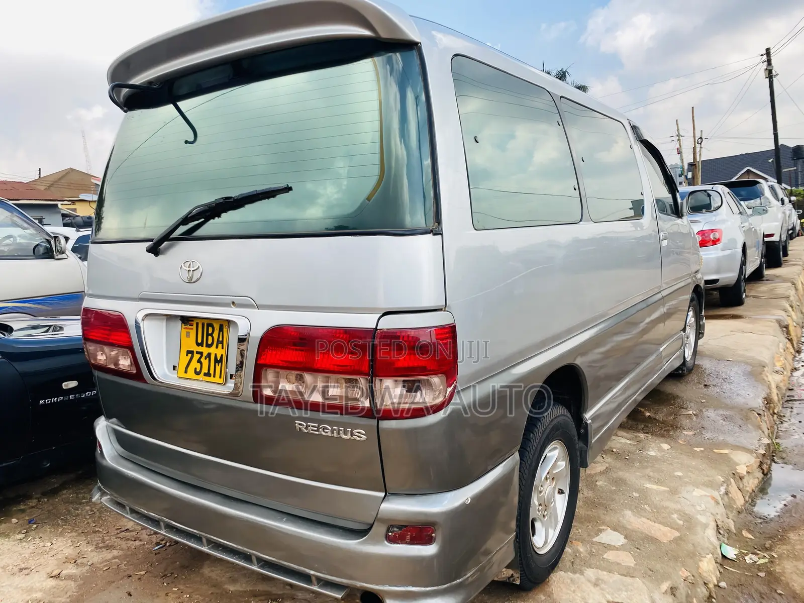 Toyota HiAce 2001 Silver