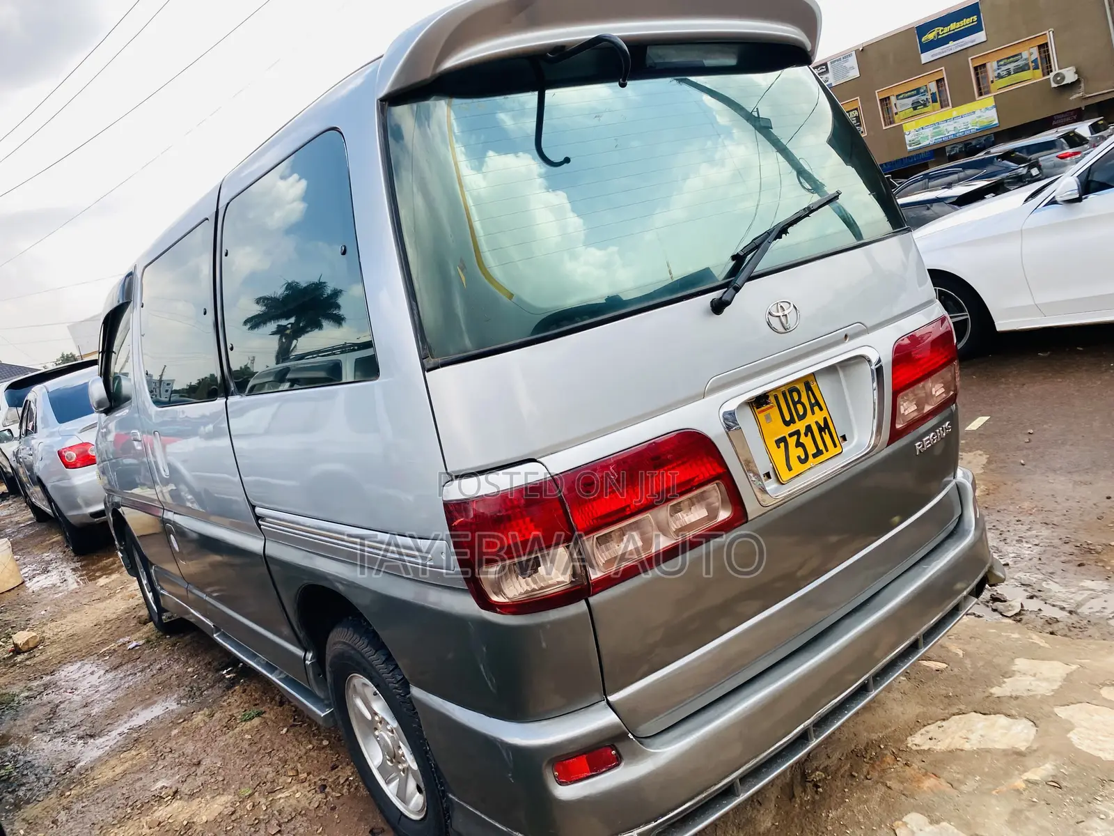 Toyota HiAce 2001 Silver