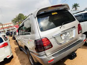 Toyota Land Cruiser 90 2001 Silver