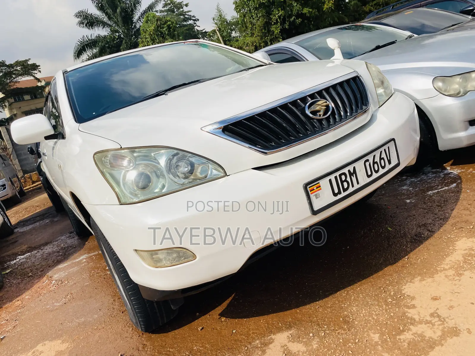 Toyota Harrier 2010