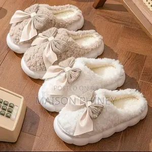 Classic Cozy Fluffy in Door Shoes