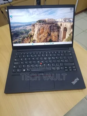 New Laptop Lenovo ThinkPad E14 Gen 4 16GB Intel Core i7 SSD 512GB