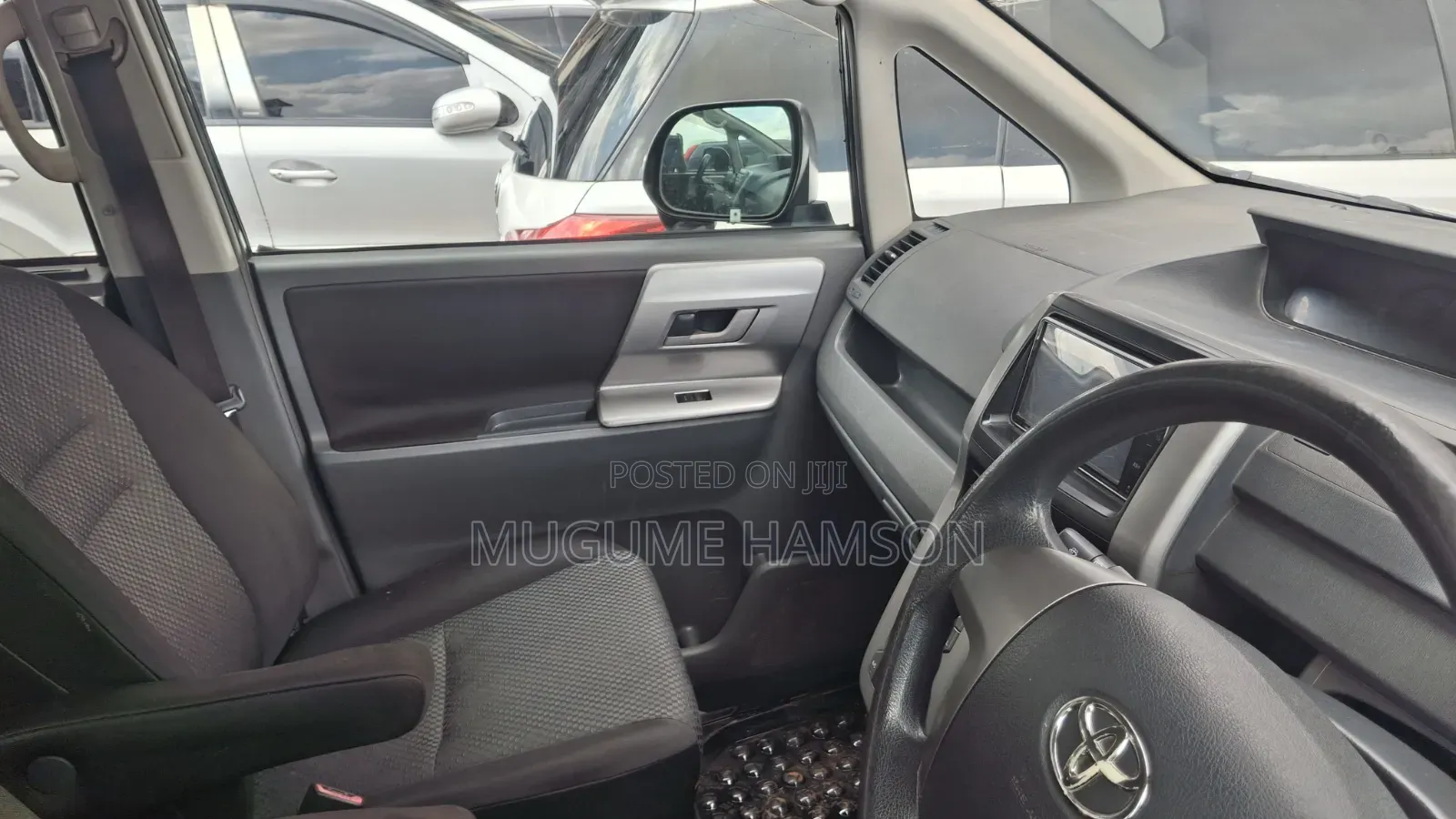 Toyota Noah 2010 Gray