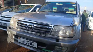 Toyota Land Cruiser 2010 Silver