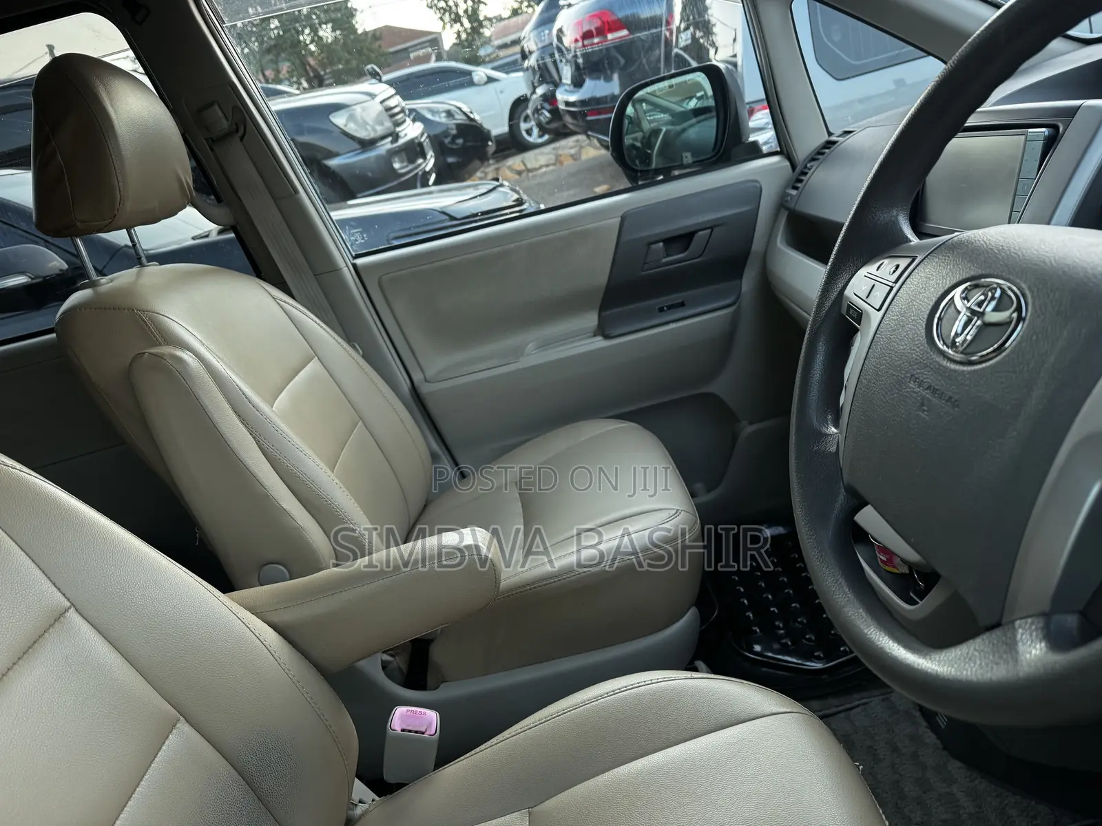 Toyota Noah 2011 Blue