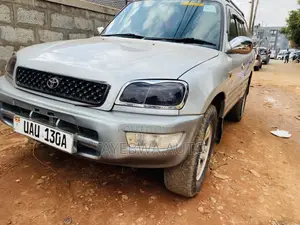 Toyota RAV4 1999 Silver