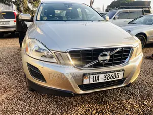 Volvo XC60 2012 Brown