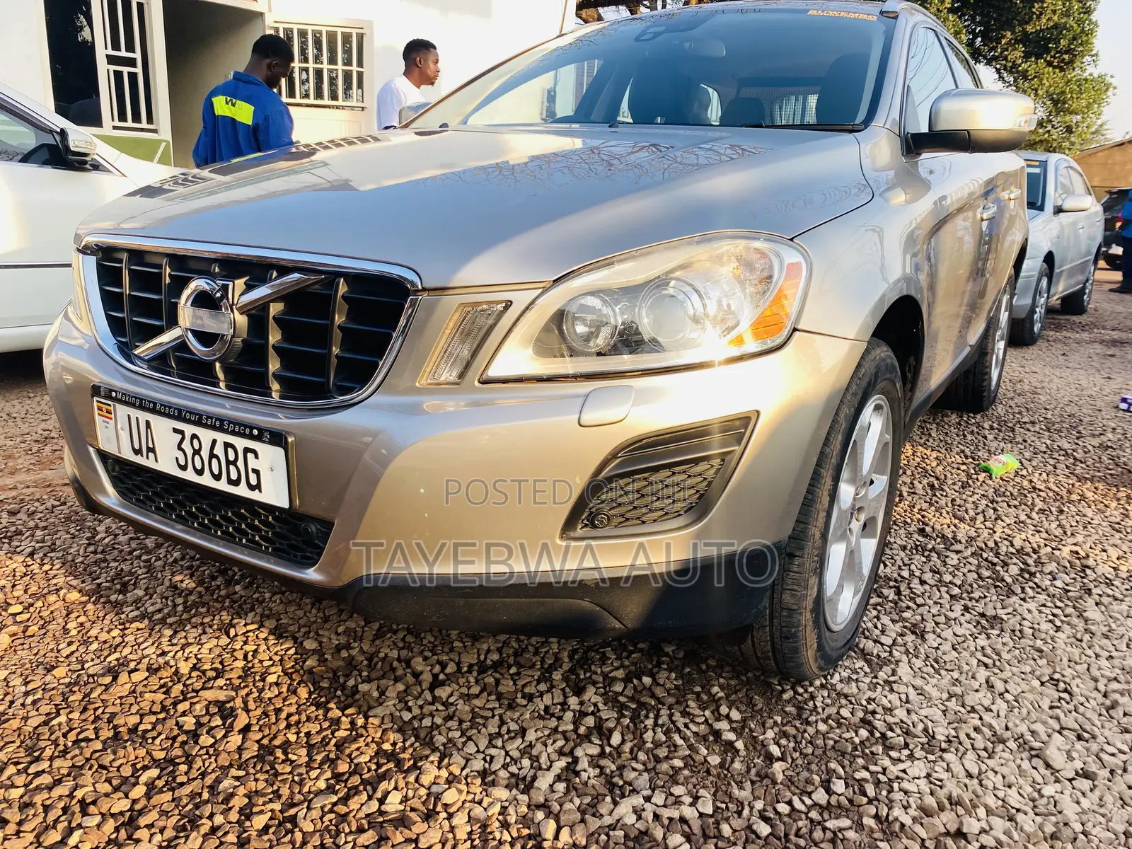 Volvo XC60 2012 Brown