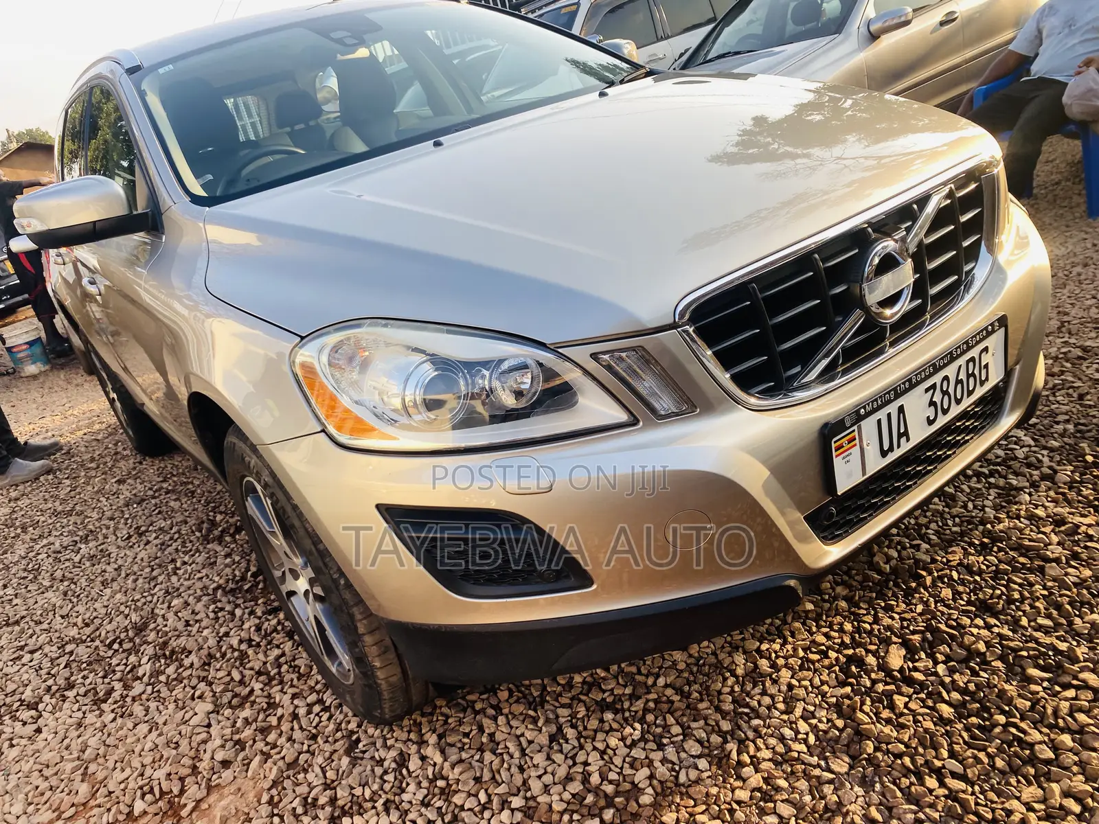 Volvo XC60 2012 Brown