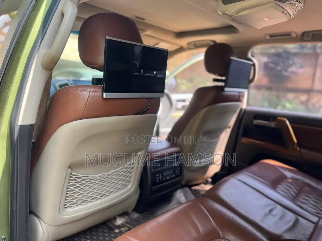Toyota Land Cruiser Cygnus 4.7 2006 White