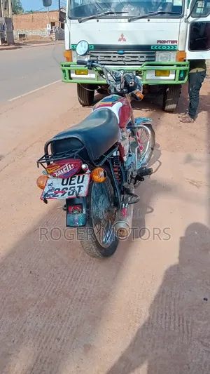 Bajaj Boxer 100 2018 Red