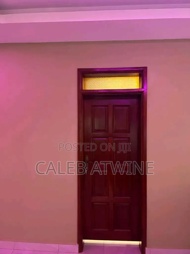 5bdrm Mansion in Nangabo Bamba Estate, Central Division for sale