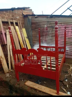 4by6 Wooden Bed in Good Condition Readily Available on Quick Sale