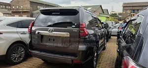 Toyota Land Cruiser Prado 2018 Gray
