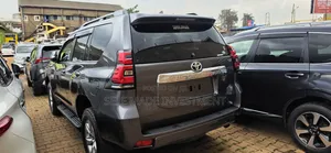 Toyota Land Cruiser Prado 2018 Gray