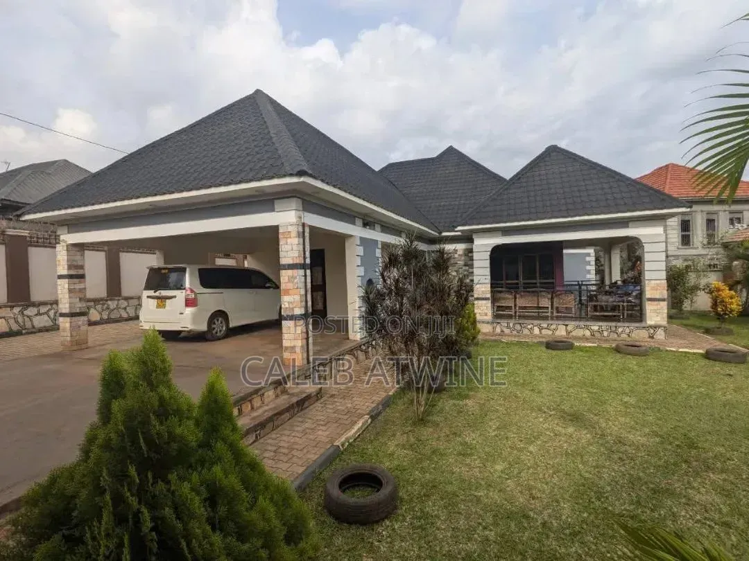 5bdrm Bungalow in Mayilikiti Estate, Central Division for sale