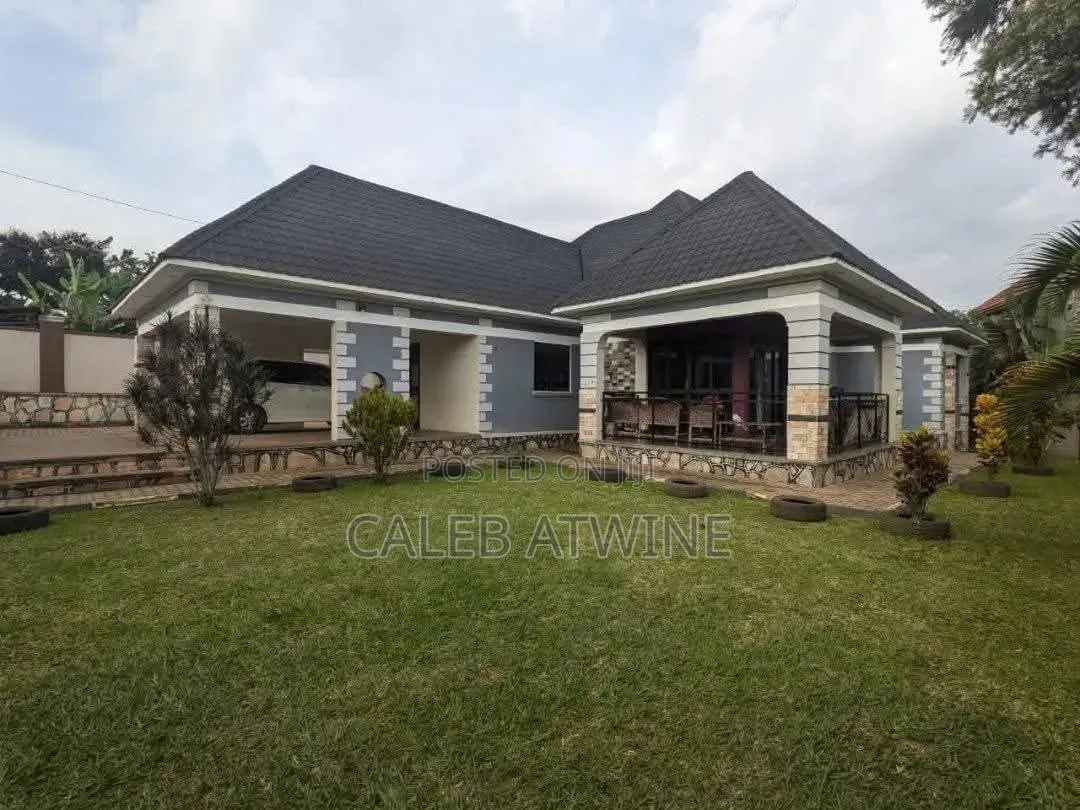5bdrm Bungalow in Mayilikiti Estate, Central Division for sale