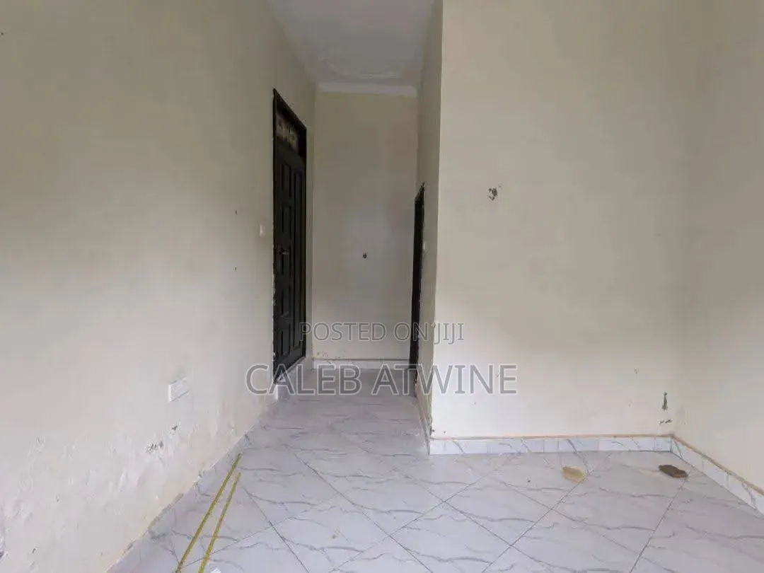 5bdrm Bungalow in Mayilikiti Estate, Central Division for sale