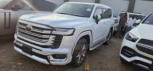 Toyota Land Cruiser 2023 White