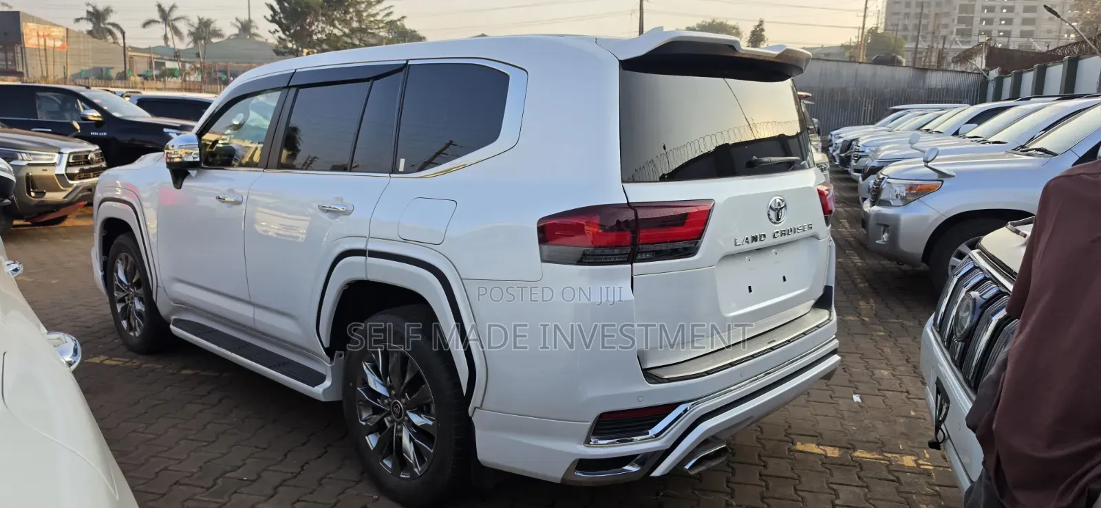 Toyota Land Cruiser 2023 White