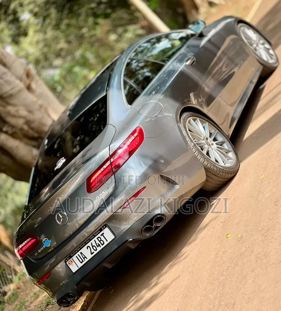 Mercedes-Benz E400 2020 Gray