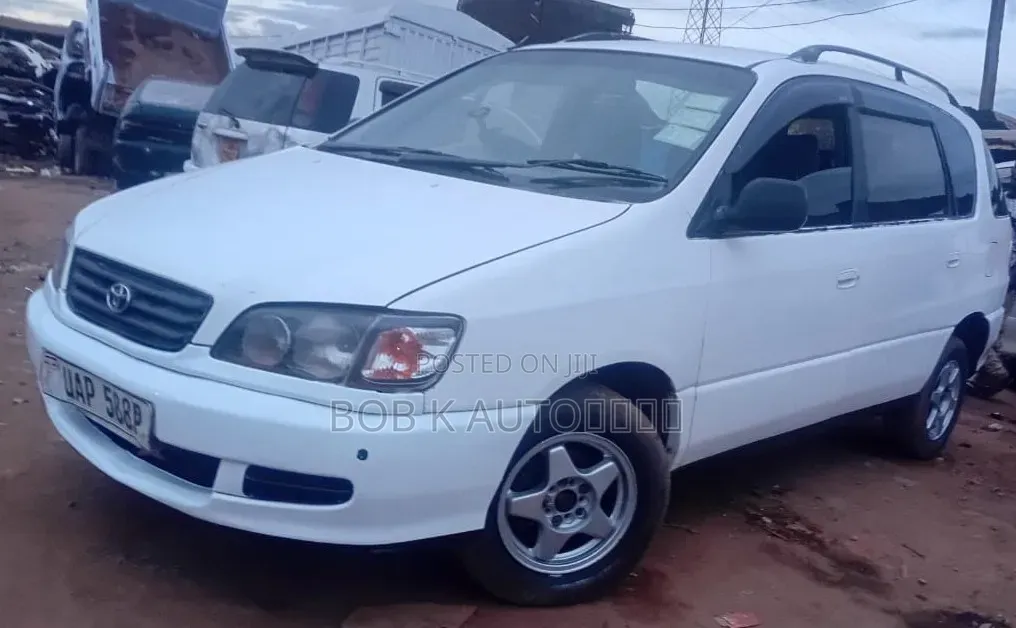 Toyota Ipsum 1998 White