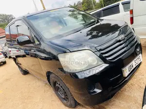 Toyota Noah 2003