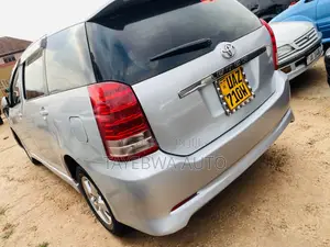 Toyota Wish 2005