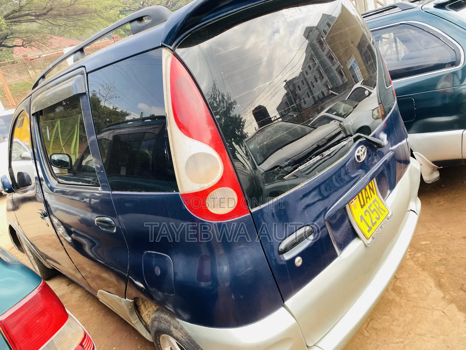 Toyota Fun Cargo 2002 Blue