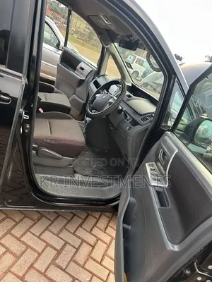 Toyota Noah 2010 Black