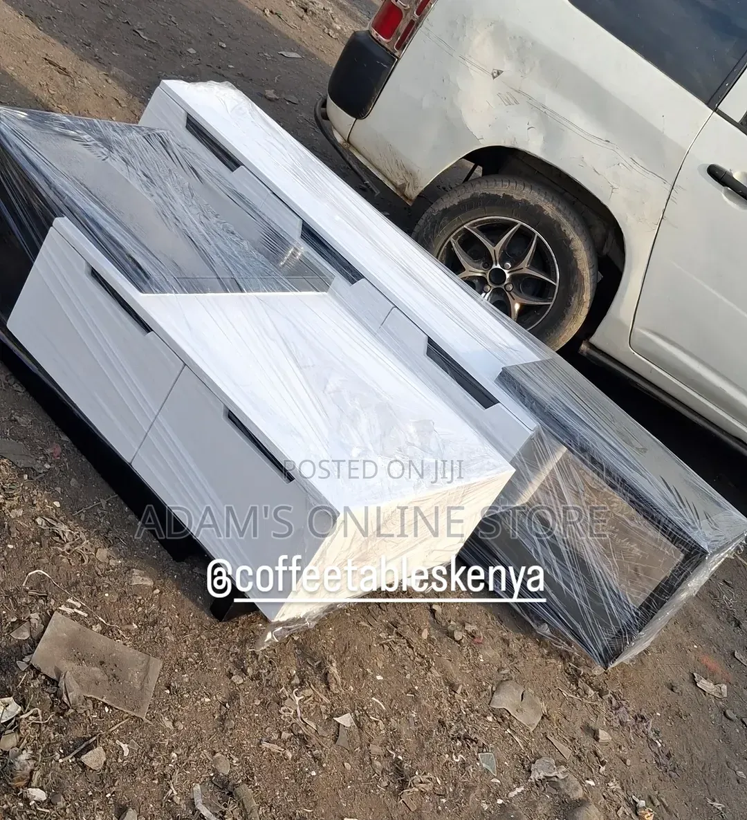 Black and White Center Table Full Set for Sale
