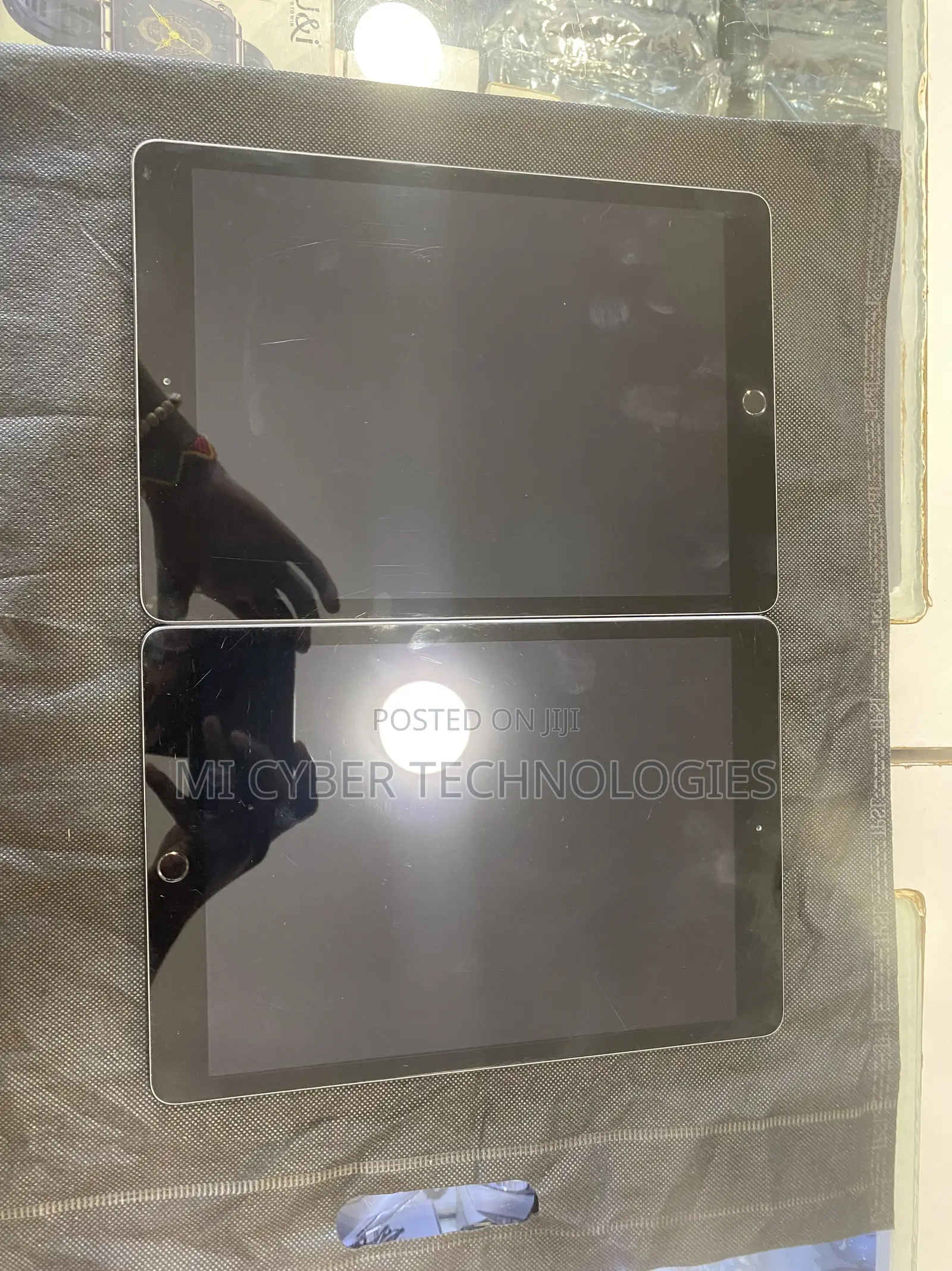 New Apple iPad 10.2 (2021) 16 GB Gray