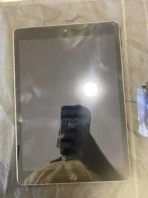 New Apple iPad 10.2 (2021) 16 GB Gray