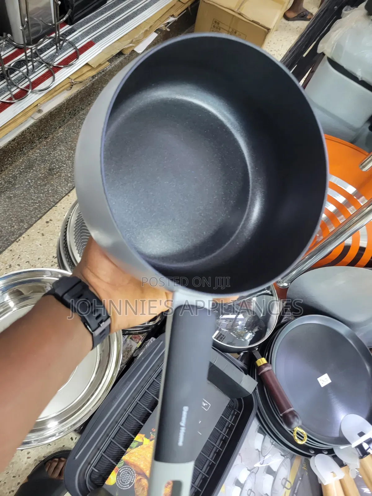 28cm Non-Stick Deep Frying Pan With Long Handle – 28cm
