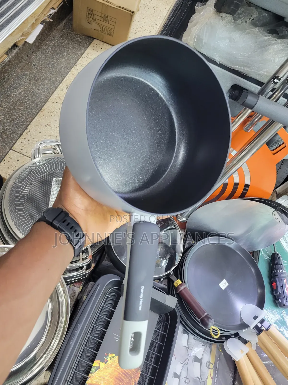 28cm Non-Stick Deep Frying Pan With Long Handle – 28cm