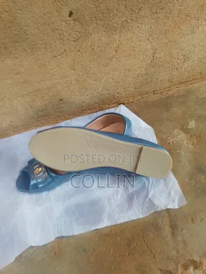 Ladies Closed Shoes