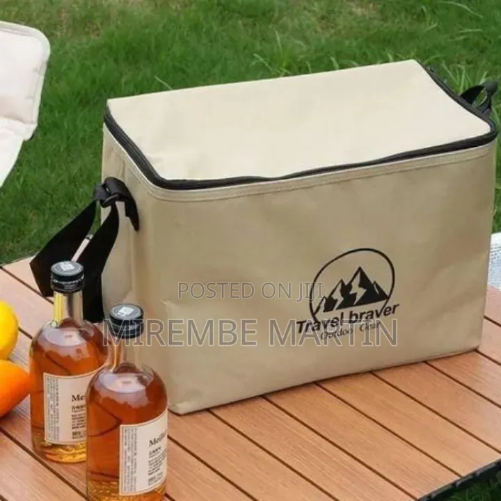 Premium Insulated Portable Cooler Bag for Outdoor Adventures