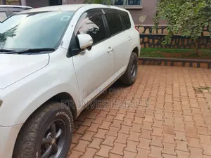 Toyota Vanguard 2008 White