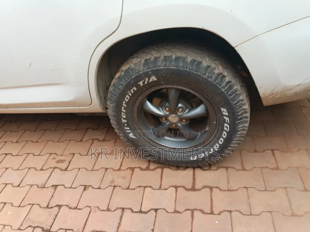 Toyota Vanguard 2008 White