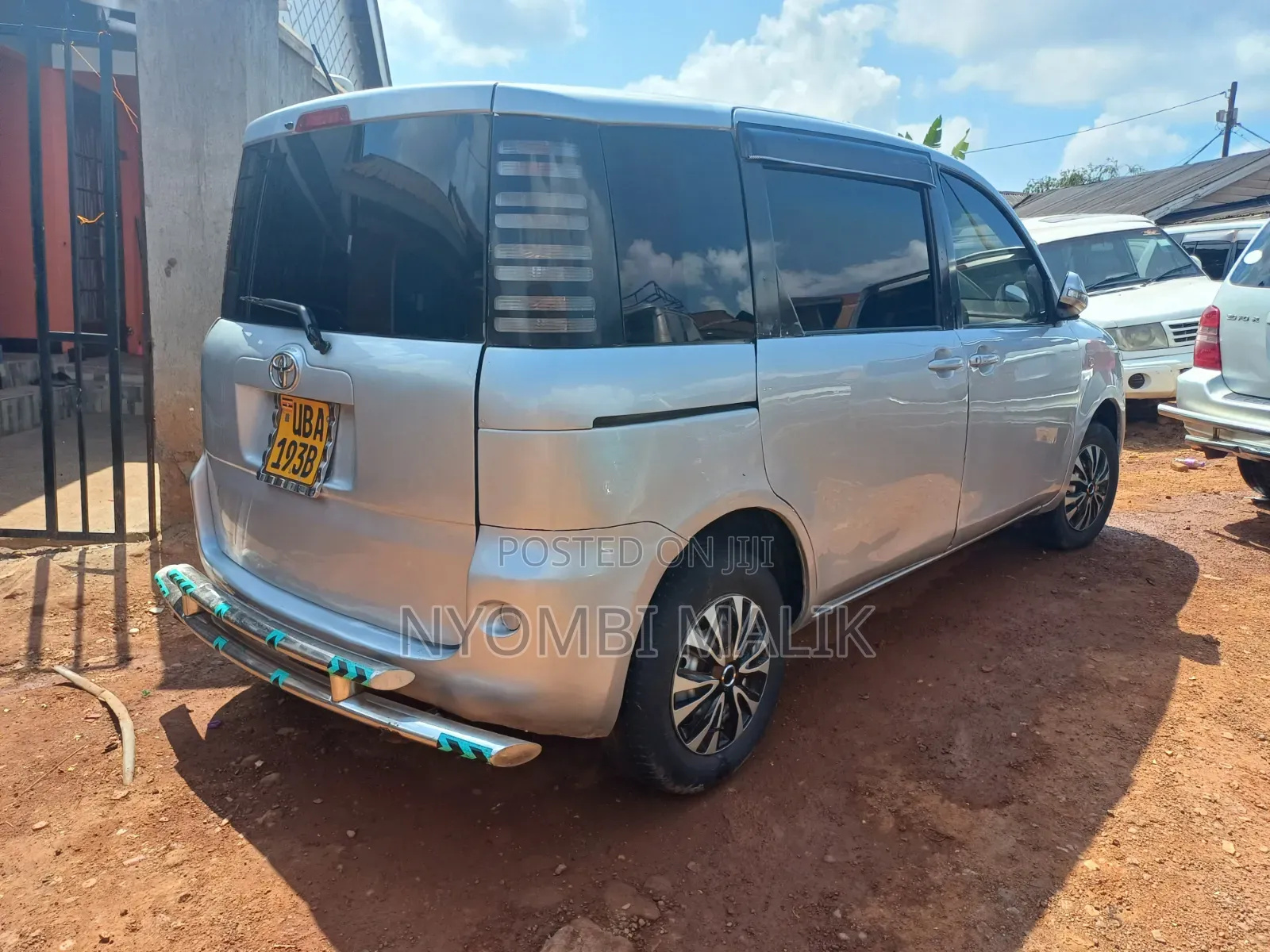 Toyota Sienta 2006 Silver