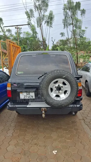 Toyota Land Cruiser 2000 Gray